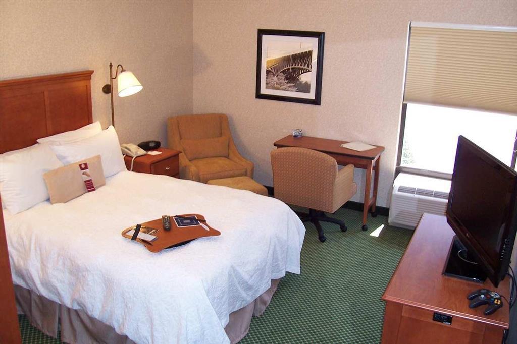 Hampton Inn Toledo-South/Maumee Room photo