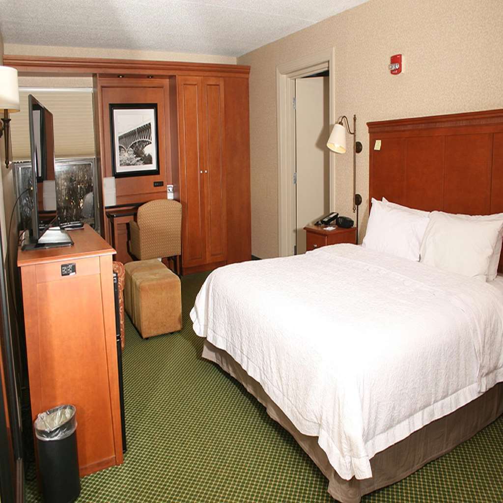 Hampton Inn Toledo-South/Maumee Room photo